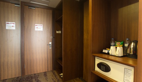 Deluxe Room, 1 King Bed