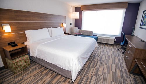 Standard Room, 1 King Bed, Transfer Shower (Hearing, Transfer Shower)