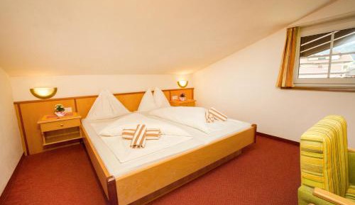 Basic Triple Room