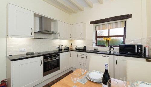 Three-Bedroom Cottage (Sleeps 5)