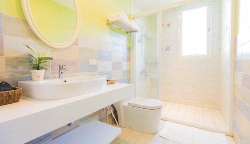 Deluxe Double Room with Shower