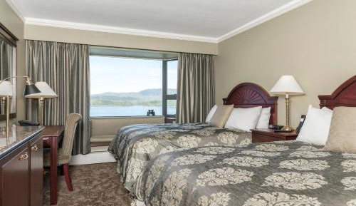 Double Room with Two Double Beds and Sea View