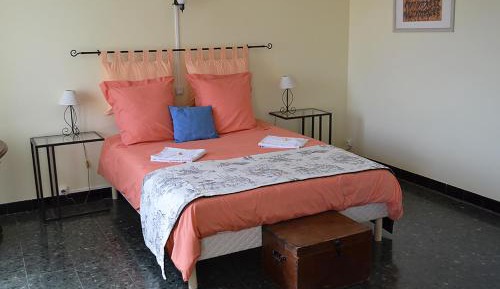 Family Room with Garden View