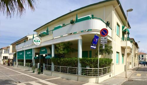 Double Room with Balcony and Sea View