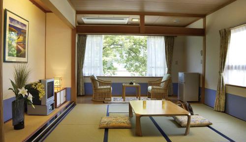 Japanese-Style Quadruple Room with Shared Bathroom