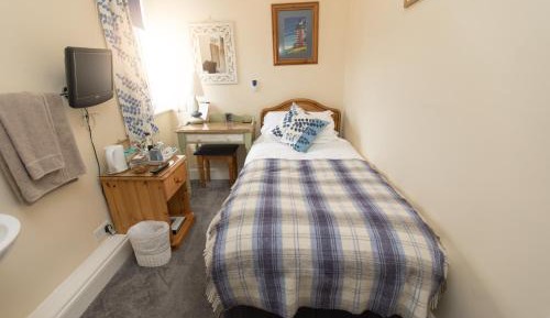 Single Room with Private External Bathroom