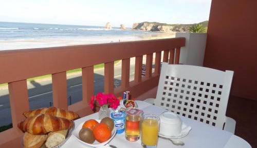 Superior Large Double or Twin Room with Terrace and Sea View 