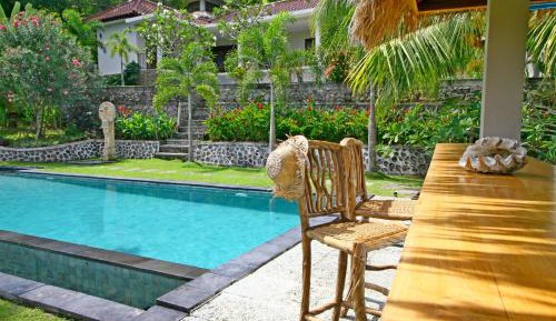 Three-Bedroom Villa with Pool