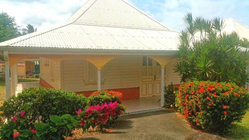Two-Bedroom House without Pool