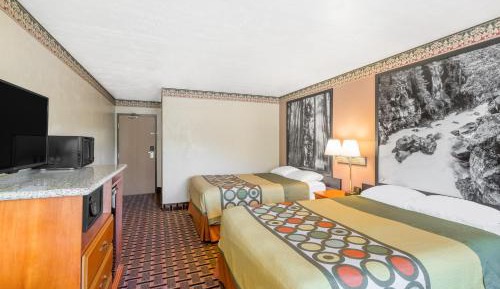 Queen Room with Two Queen Beds - Non-Smoking