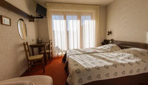 Twin Room with Mountain View