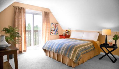 Triple Room with Shared Bathroom