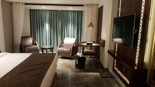 Deluxe Double Room with 10% discount on Food and Beverage