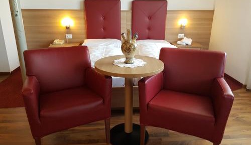 Basic Triple Room