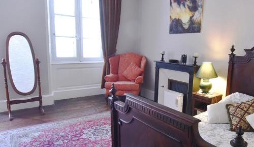 Family Room (4 Adults)