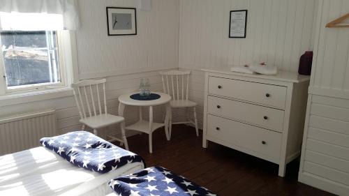 Standard Double Room with Shared Bathroom