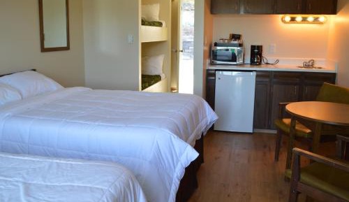 Double Room with Extra Bed - No Air Conditioning