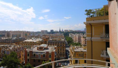 Four-Bedroom Apartment (8 Adults)