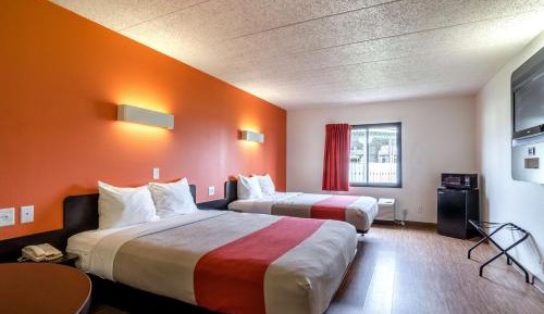 Queen Room with Two Queen Beds - Non-Smoking