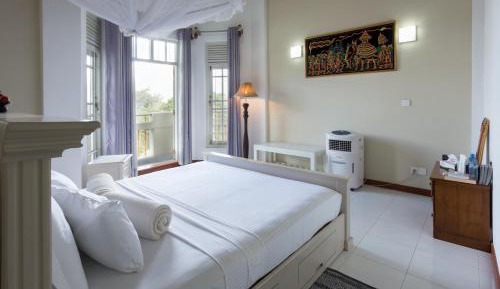 Two-Bedroom Suite with Mountain View