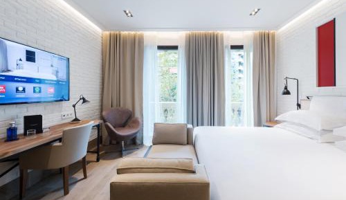 Deluxe Double or Twin Room
