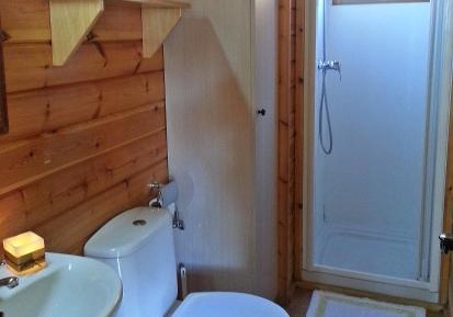 Bungalow (4 Adults)