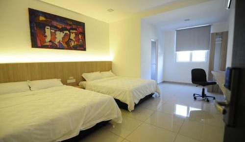 Deluxe Quadruple Room