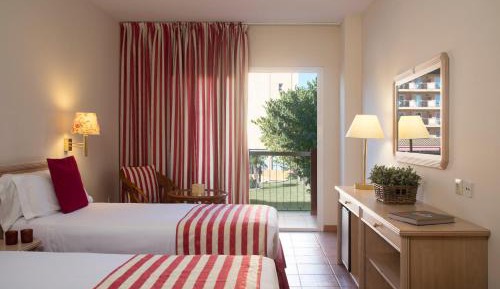 Triple Room (3 Adults)