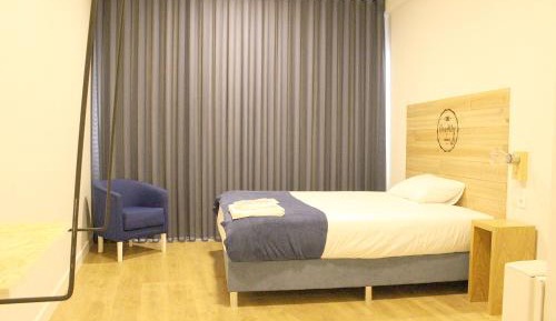 Single Room with Private Bathroom