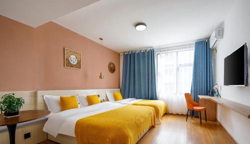 Standard Family Room