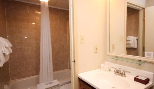 Standard Queen Suite with Two Queen Beds