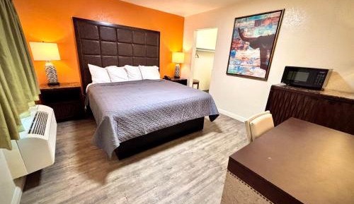 Standard King Room