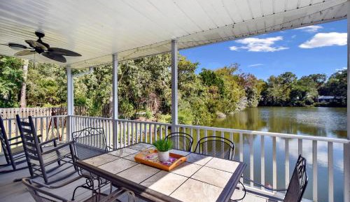 Three-Bedroom Holiday Home 