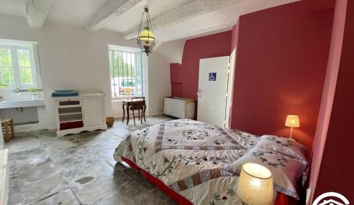 Deluxe Room 1