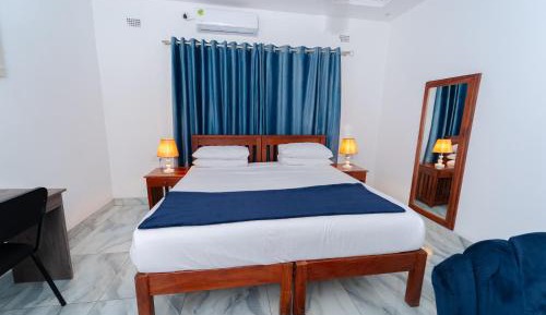 Deluxe Double Room (2 Adults + 1 Child)