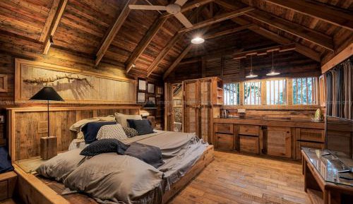 King Room with Mountain View