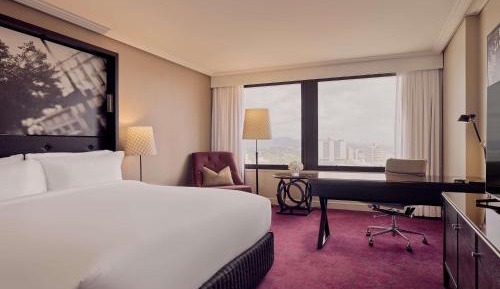 LUXURY ROOM King Bed, High Floor