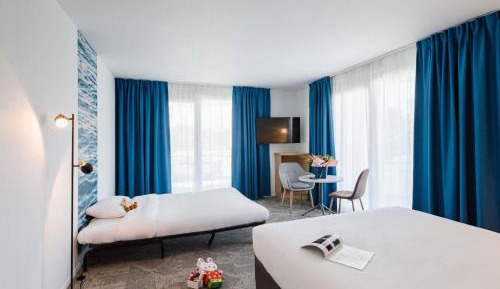 Double Room with Sofa Bed and Terrace