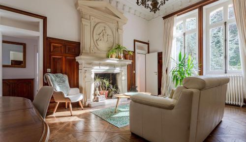 Terrace Apartment Two Bedrooms only OR Duplex Four Bedrooms