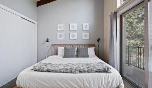 Four-Bedroom Holiday Home