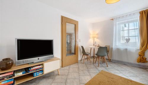 Superior One-Bedroom Apartment