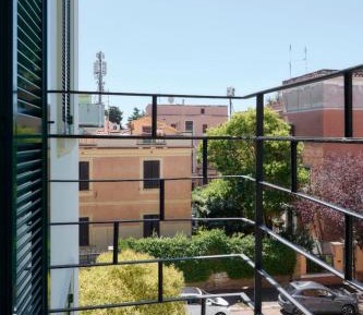 One-Bedroom Apartment with Balcony