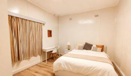 Twin Room with Shared Toilet
