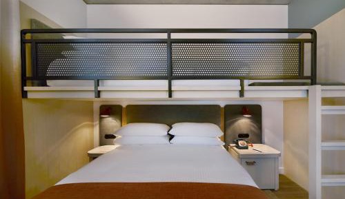 Moxy Queen Loft