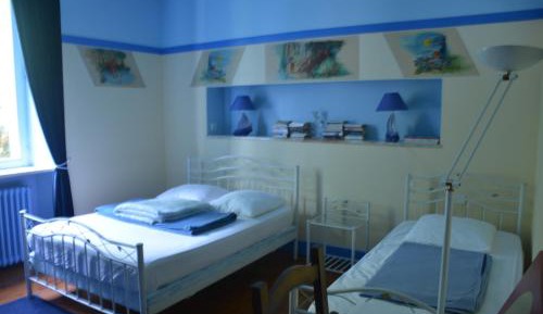 Deluxe Room (2 Adults + 1 Child)