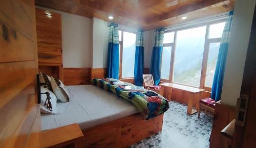 Double Room with Mountain View