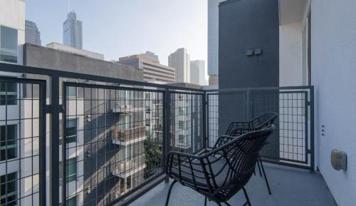 Apartment with City View