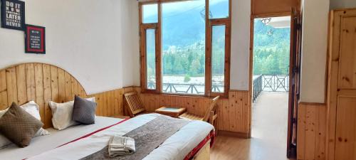 Deluxe Double Room with Balcony
