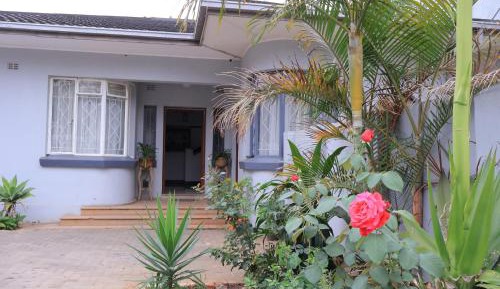 Deluxe Double Room (2 Adults + 1 Child)