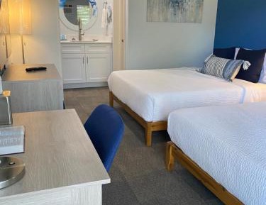 Standard Queen Room